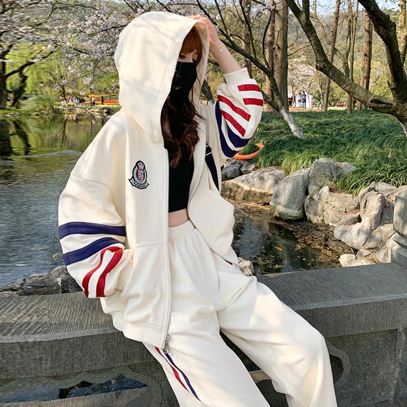 Set Đồ Thể Thao Phong Cách Hàn Quốc Năng Động Trẻ Trung Dành Cho Nữ | BigBuy360 - bigbuy360.vn