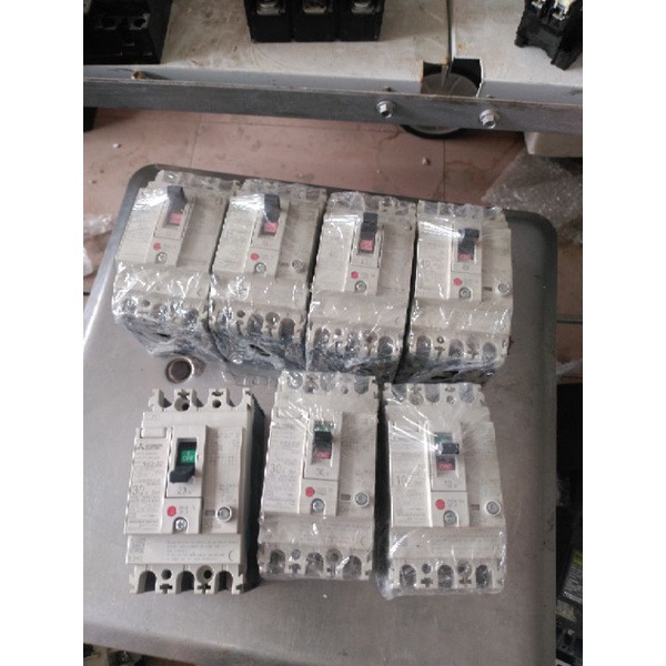 ATTOMAT CHỐNG GIẬT 30A 3 pha