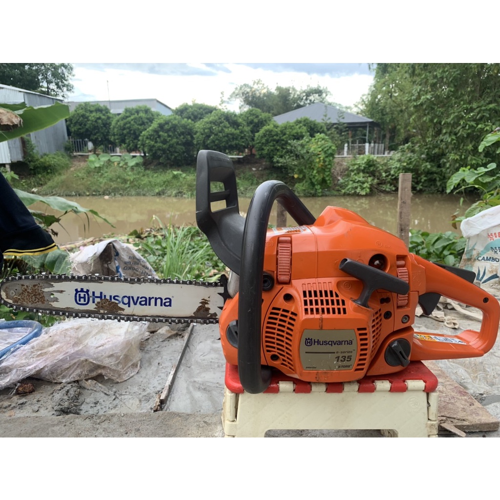Máy Cưa Xích Thuỵ Điển Husqvarna 135 , HÀNG NHẬT BÃI