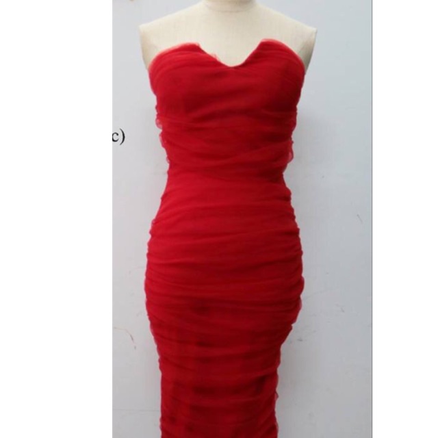 Váy cúp ngực đỏ