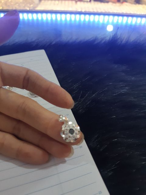 Mặt dây chuyền bạc