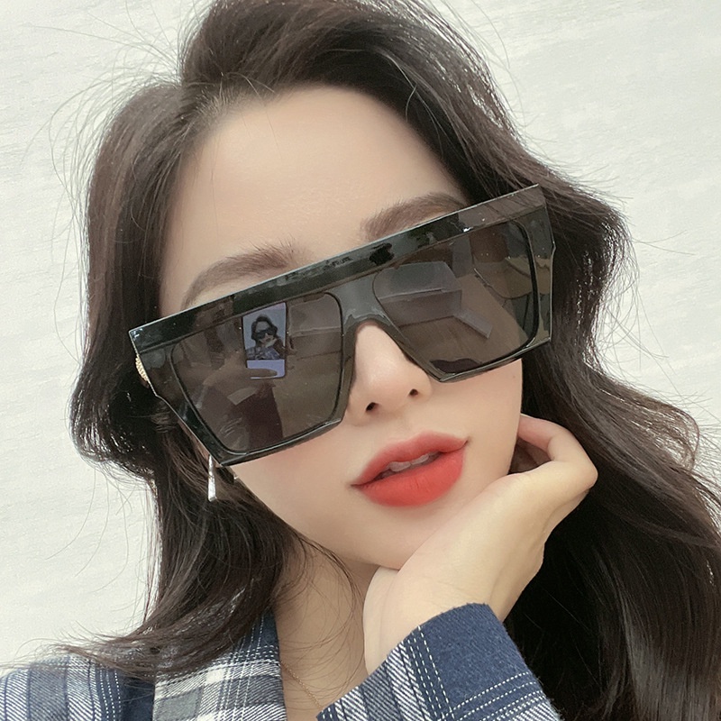 Kính mát gọng nhựa phong cách Vintage sang trọng mới cho nữ