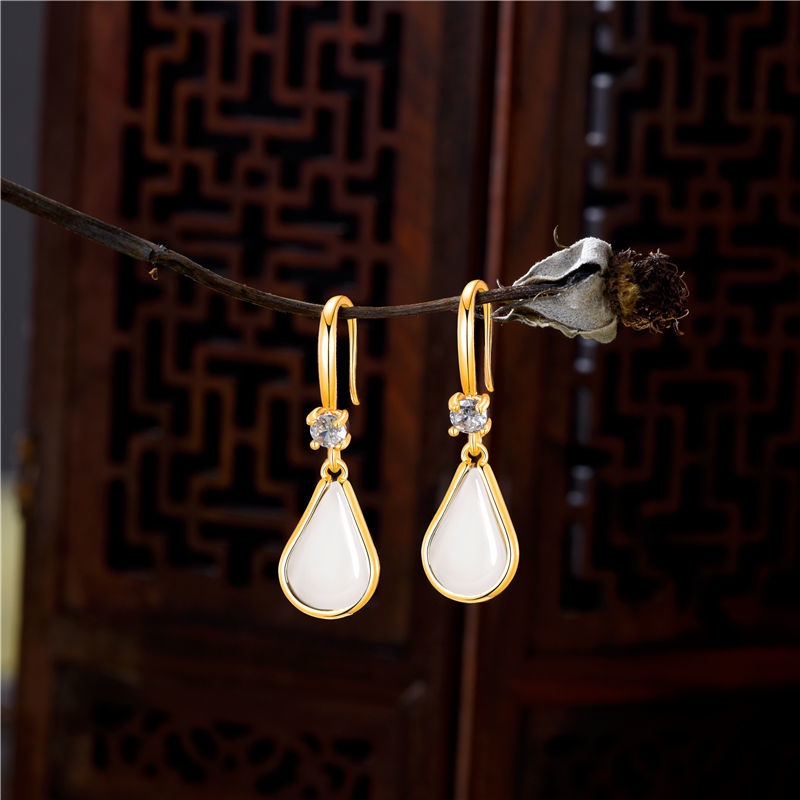 Đôi khuyên tai dài đính ngọc bích giả thời trang cho nữ