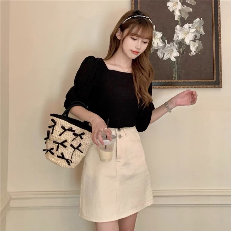 CHUNI Store Áo kiểu dáng thanh lịch nhẹ nhàng trắng đen Hàng có sẵn