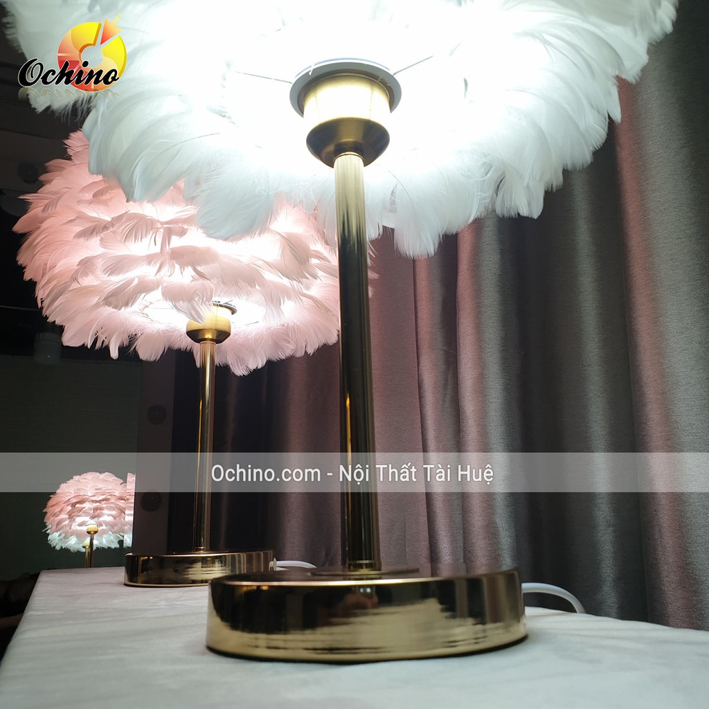 Đèn lông Vũ trang trí Hình Mây cao cấp chân inox mạ vàng sang chảnh.