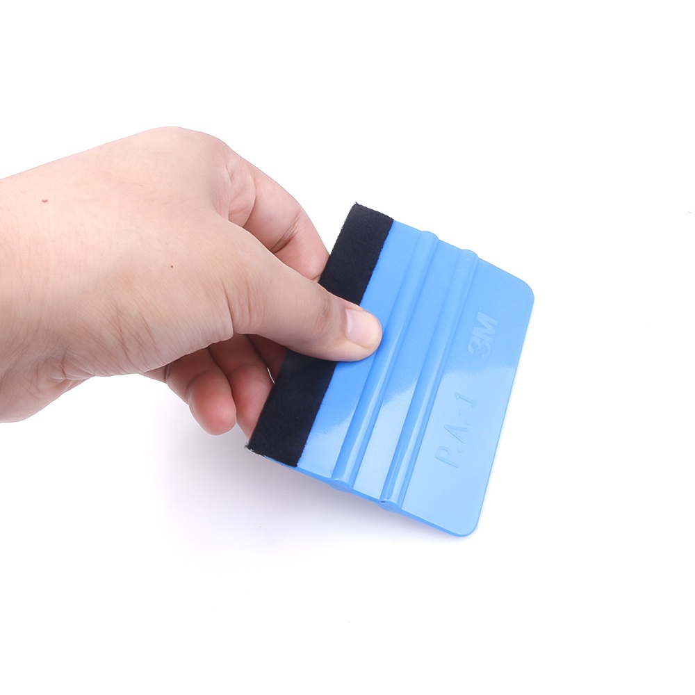 Dụng cụ cạo phim dán cho xe ô tô tiện lợi