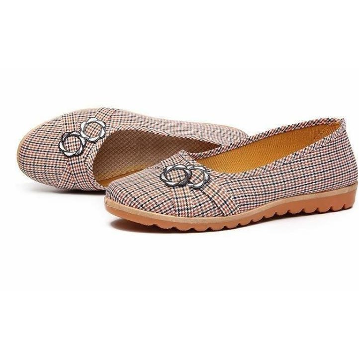 Giày lười nữ vải mềm mũi tròn đế bệt cao 2cm đen cam