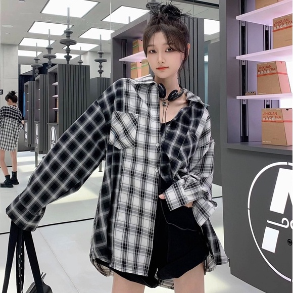 Áo Sơ Mi Tay Dài Dáng Rộng Kẻ Sọc Ca Rô Đen Trắng Kiểu Retro