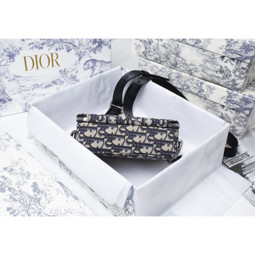 Túi đeo chéo nam cá tính DIOR CD da thật cùng vải canvas trẻ trung