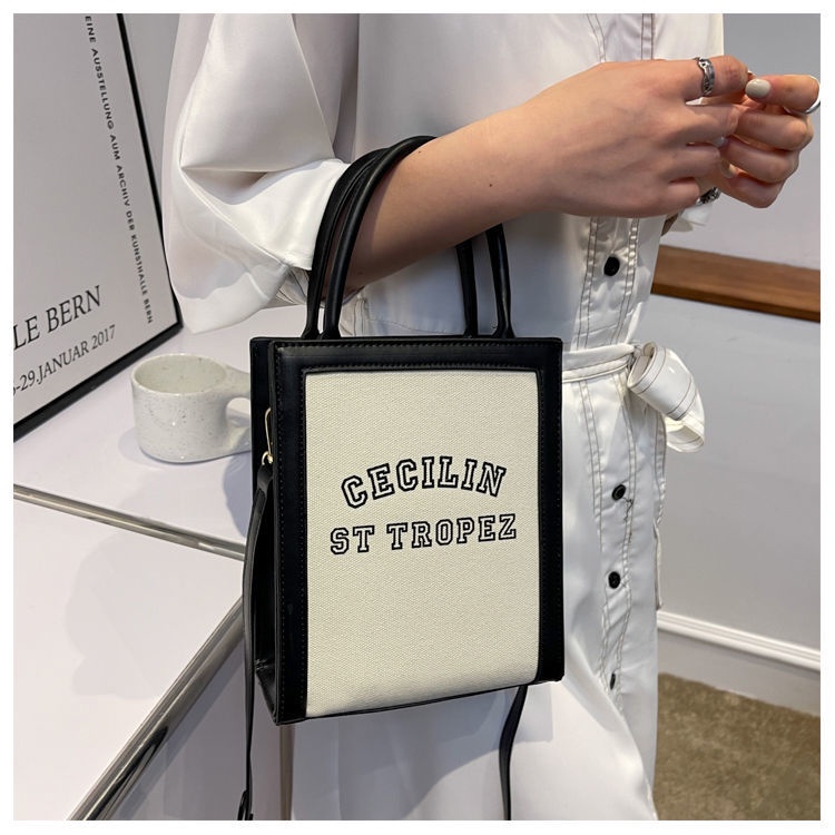 Túi Xách Đeo Vai Hình Vuông Nhỏ Gọn Phong Cách Phương Tây 2022