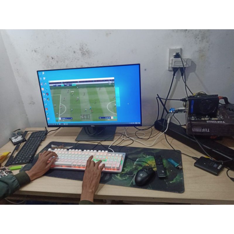 Pc máy tính để bàn học online và game liên minh huyền thoại