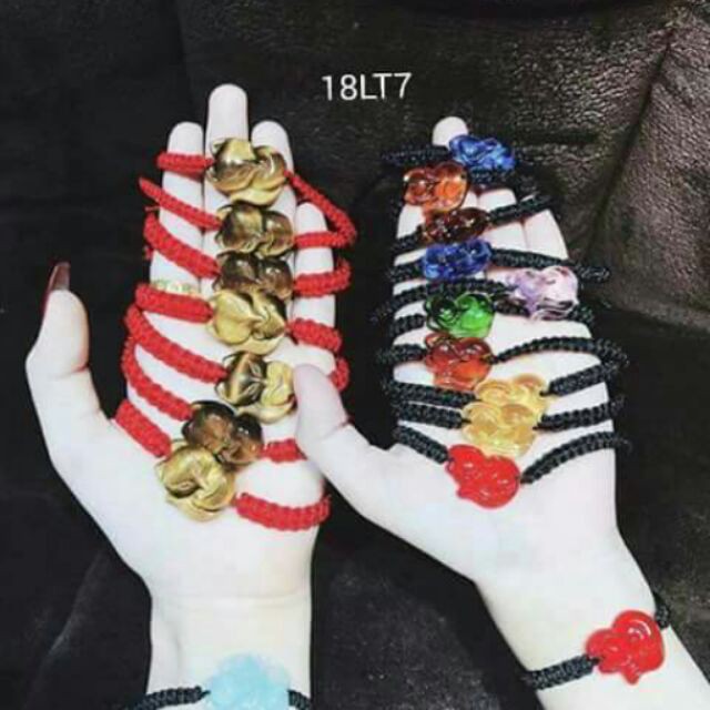 Vòng tay dây tết may mắn