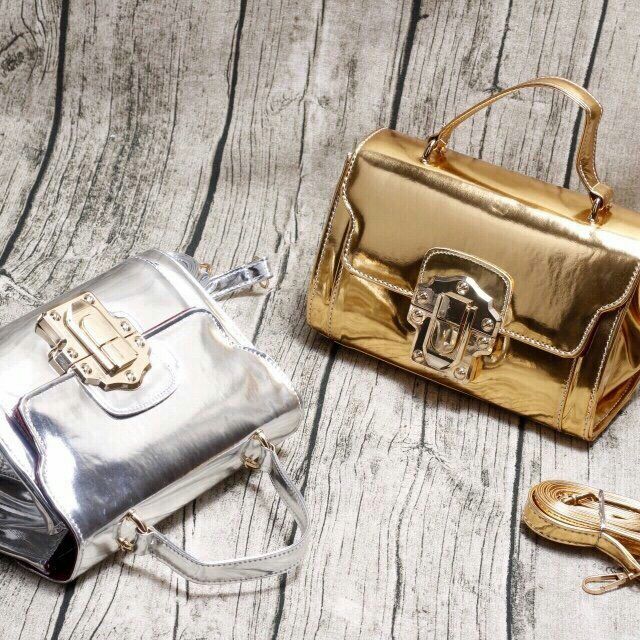 Túi xách khóa xoay cực iu