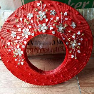 Khăn xếp 30 vòng đính ngọc trai.