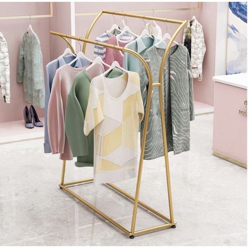 mẫu kệ đôi cong treo quần áo cho shop