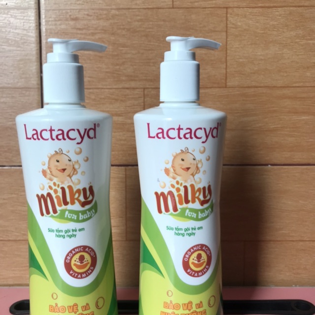 Sữa tắm gội trẻ em Lactacyd Milky (Chai 500ml)