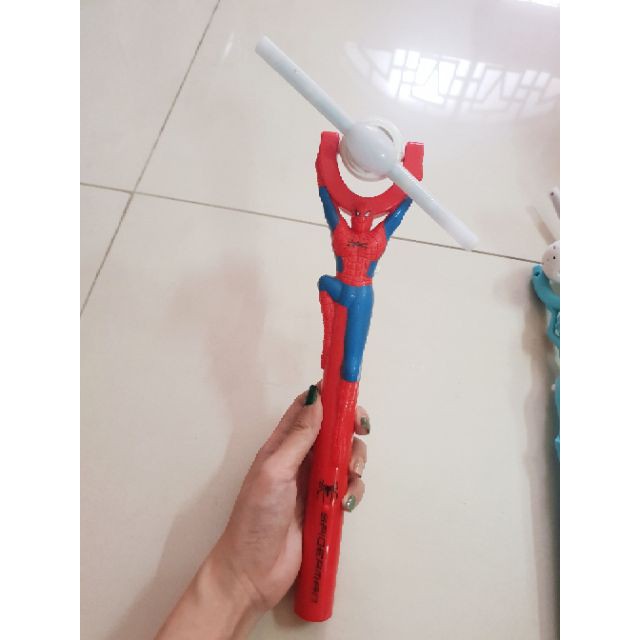 Tay cầm phát nhạc đèn chong chóng loại đẹp cho bé trai bé gái