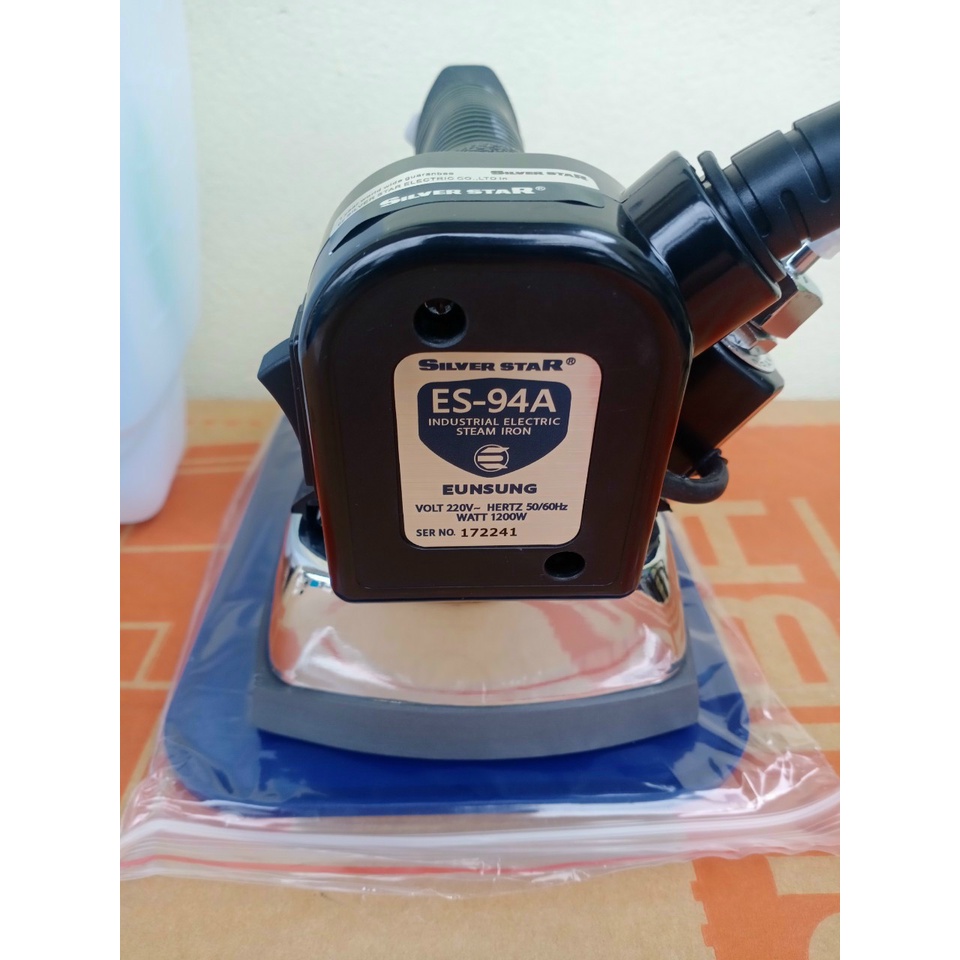 Bàn là, ủi hơi nước bình treo ES-94A  công suất 1200W sử dụng công nghiệp và gia đình (TẶNG KÈM TẤT LÀ)