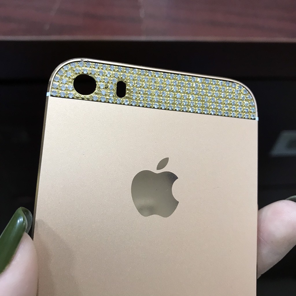Vỏ iPhone, sườn iPhone 5S màu Gold nhạt như ảnh, khắc sẵn SE, kèm bộ sứ đen + nút đen hoặc nút vàng& sứ vàng đính hột