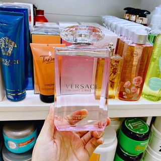 Sữa tắm Versace Bright Crystal Perfumed Bath & Shower Gel 200ml