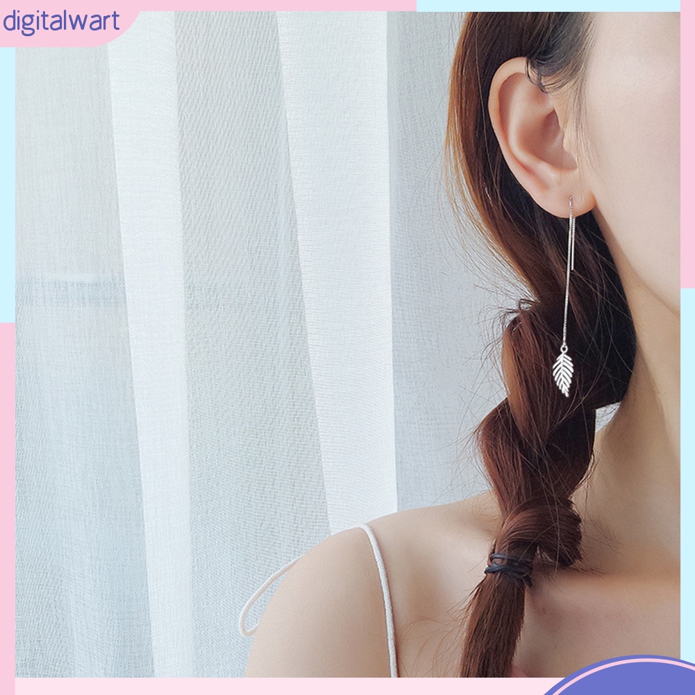 Đôi khuyên tai dạng chuỗi dài thiết kế hình chiếc lá xinh xắn cho nữ