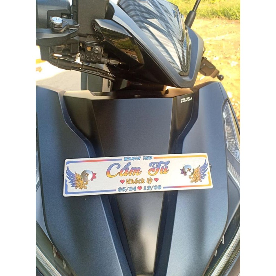 Bảng tên xe máy Vario - Thiết kế theo yêu cầu - Tặng kèm pat + ốc titan
