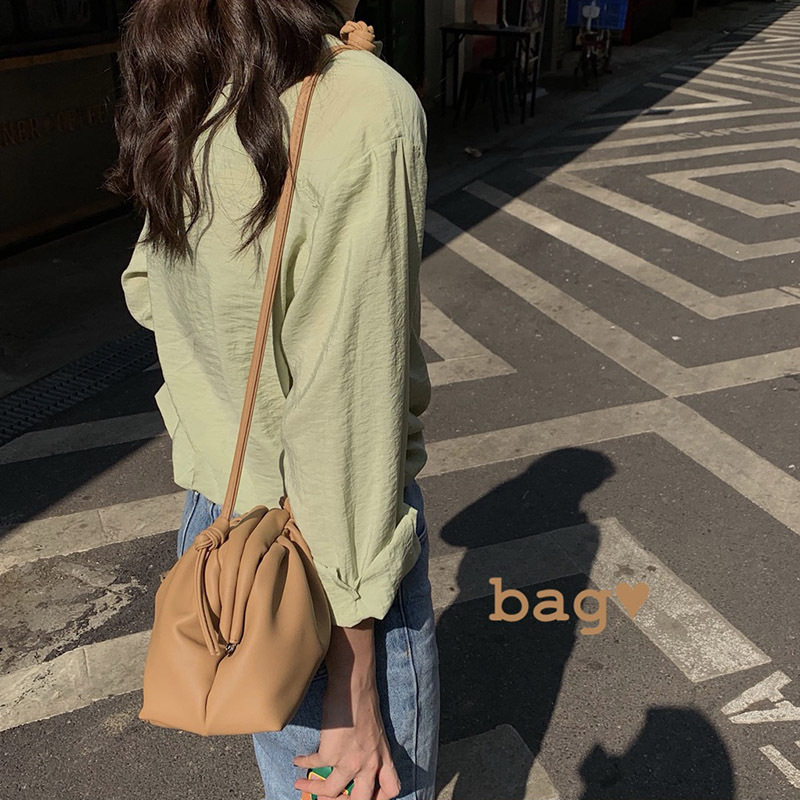 Túi đeo chéo IELGY hình đám mây thời trang cho phái nữ