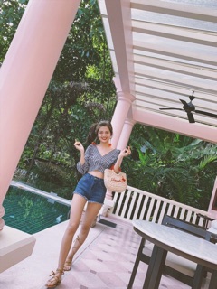 Áo croptop caro