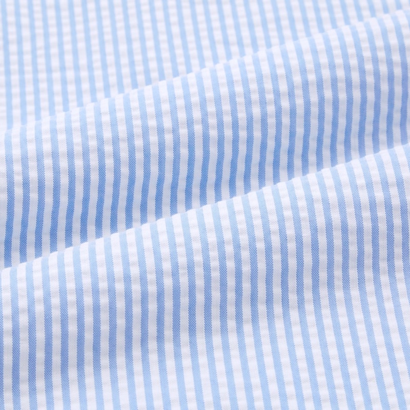 Quần lửng bé gái kẻ sọc dọc xinh xắn của UNIQLO