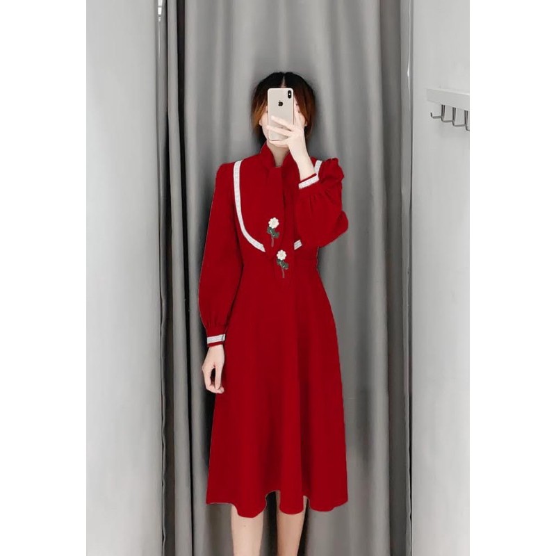 ĐẦM MIDI ĐỎ VIỀN THÊU