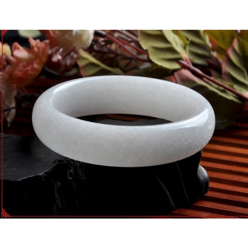 Vòng Tay Ngọc Bích Trắng Thời Trang