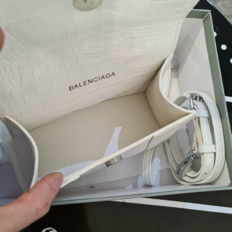 Túi balenciaga trắng