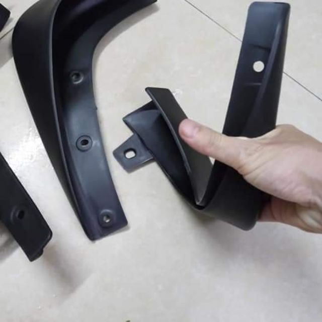 Chắn bùn 4 bánh xe ô tô Nissan Livina