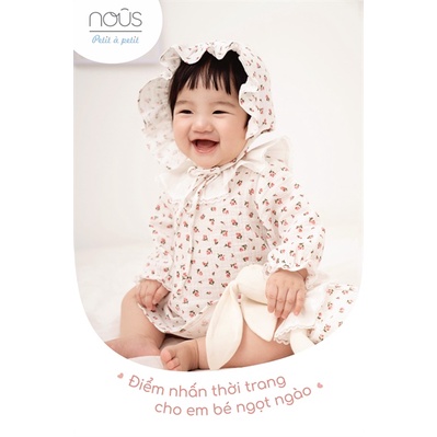 Nous váy xô họa tiết hoa hồng kèm mũ