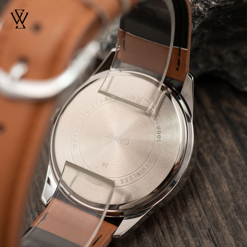 Đồng Hồ Quartz Nam Casio WATCHSTORE MTP-V005L-2B5UDF Thiết Kế Kính Khoáng 38mm, Dây Đeo Da Và Vỏ Thép Không Gỉ