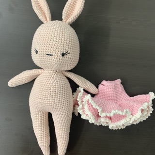 Thỏ ba lê len móc