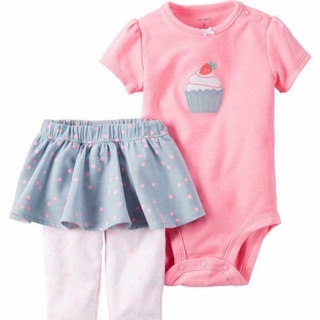 Bộ bodysuit và quần Carter