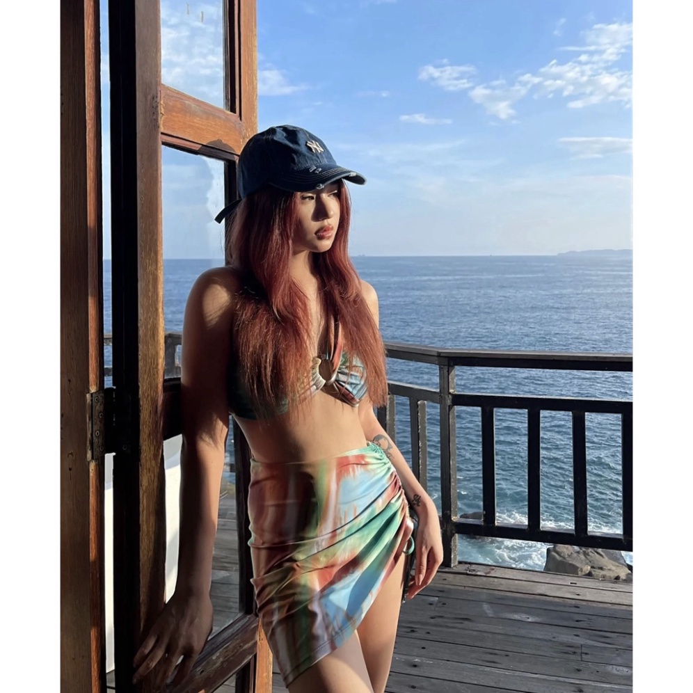 Set 3 món Bikini  Đồ Bơi kèm khăn choàng quấn Màu Loang Mẫu Mới 2022 Âu Mỹ kín đáo 2 mảnh sexy kiểu nữ 211220 DK2T501