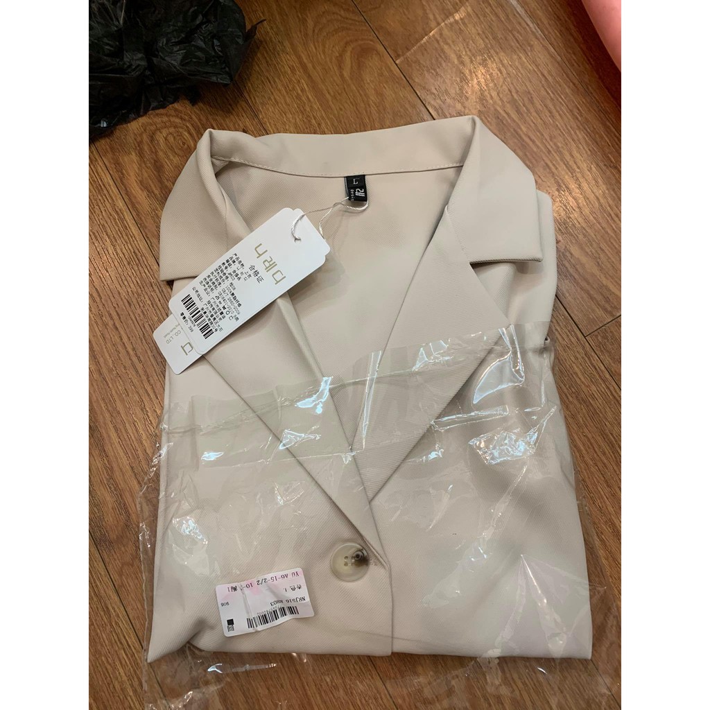 (sẵn sz M )Áo khoác Blazer MORAN cổ V dáng ngắn nhỏ gọn đơn giản trẻ trung  - Có ảnh thật -8231 | BigBuy360 - bigbuy360.vn