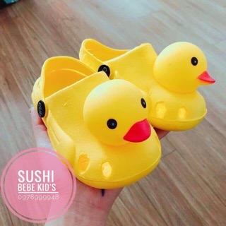Dép vịt vàng