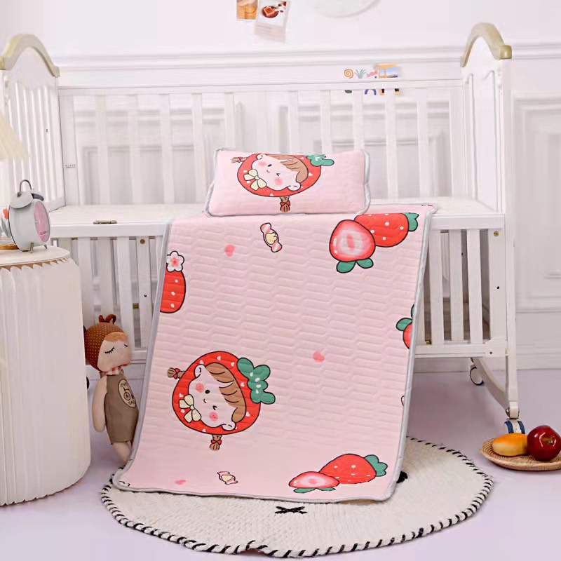 chiếu điều hòa tecel cao su non cho bé , họa tiết 3D- bé dâu tây