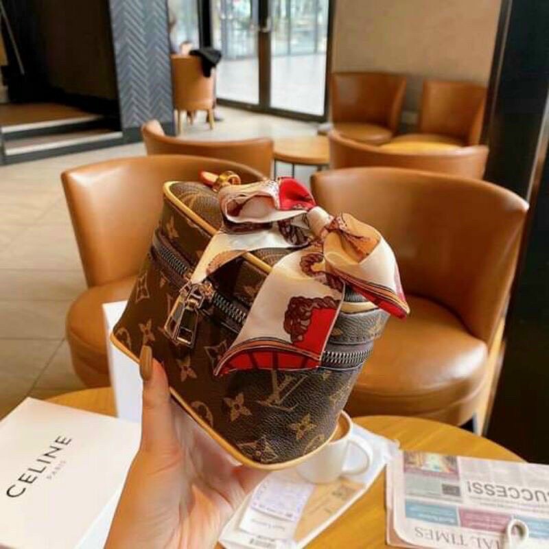 Túi hộp nữ cầm tay cá tính, độc đáo  mini LV size 14