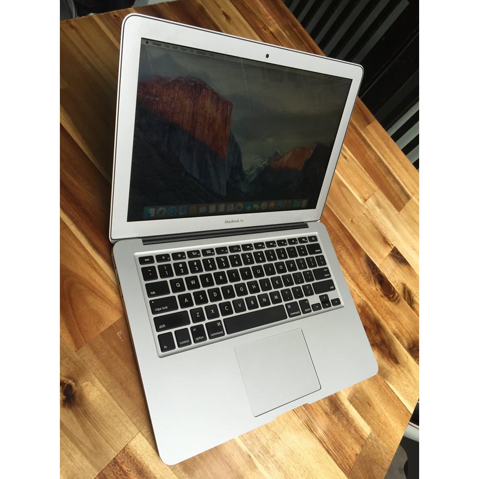 Macbook air 2011, 11,6in, core i7, 4G, ssd 256G, zin100%.
