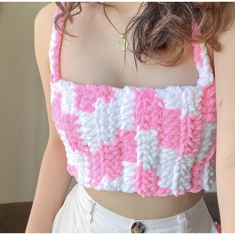 Áo dây croptop len móc thủ công