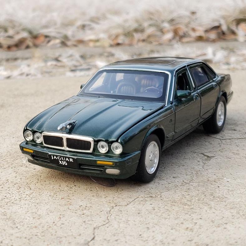 Mô hình xe Jaguar XJ6 1:32 JackieKim