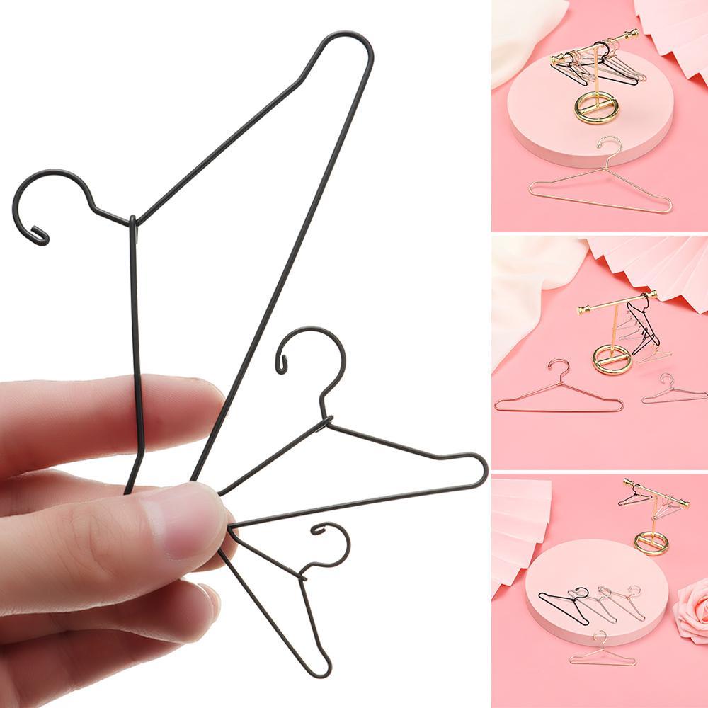 Set 10 Móc Treo Quần Áo Búp Bê Mini Nhiều Màu Dễ Thương