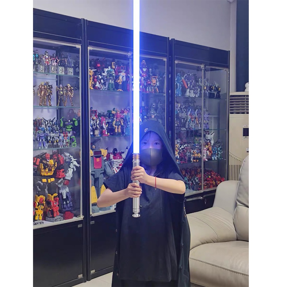 Thanh kiếm ánh sáng trong phim Star Wars UW2.5 tỉ lệ 1:1 cao cấp