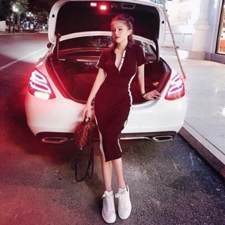 Đầm body viền cổ bẻ