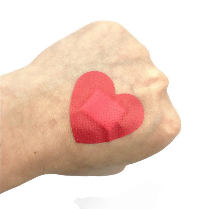 HCM - Combo 8 miếng băng keo cá nhân trái tim cá tính nhỏ gọn cất bóp ví, túi xách