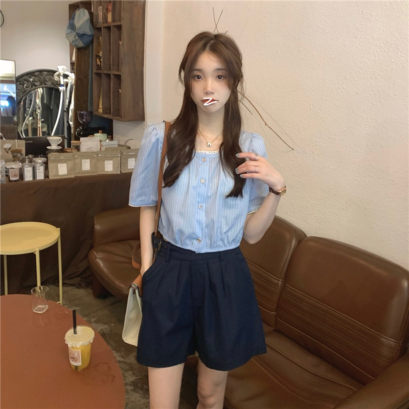 Set Áo Cổ Tròn Kẻ Sọc Phối Quần Short Lưng Cao Ống Rộng Thời Trang Cá Tính 54032